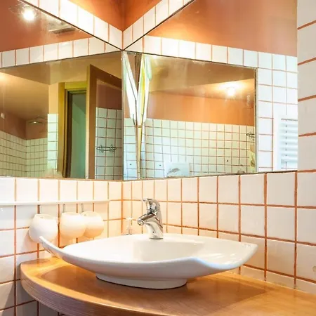 Aurea With Private Pool And Park Marcelli